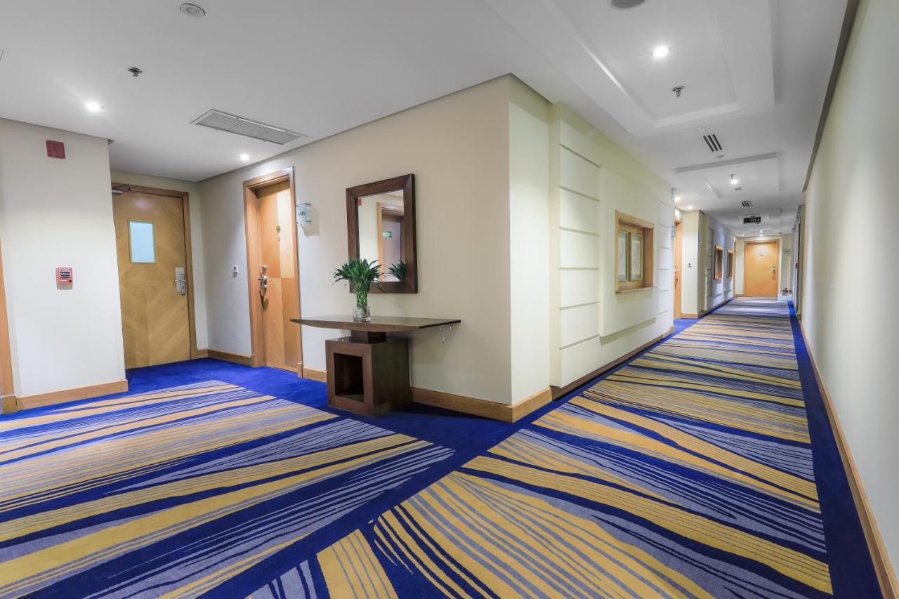 Elaf Al Mashaer Hotel Makkah Meca Exterior foto A corridor in a modern hotel
